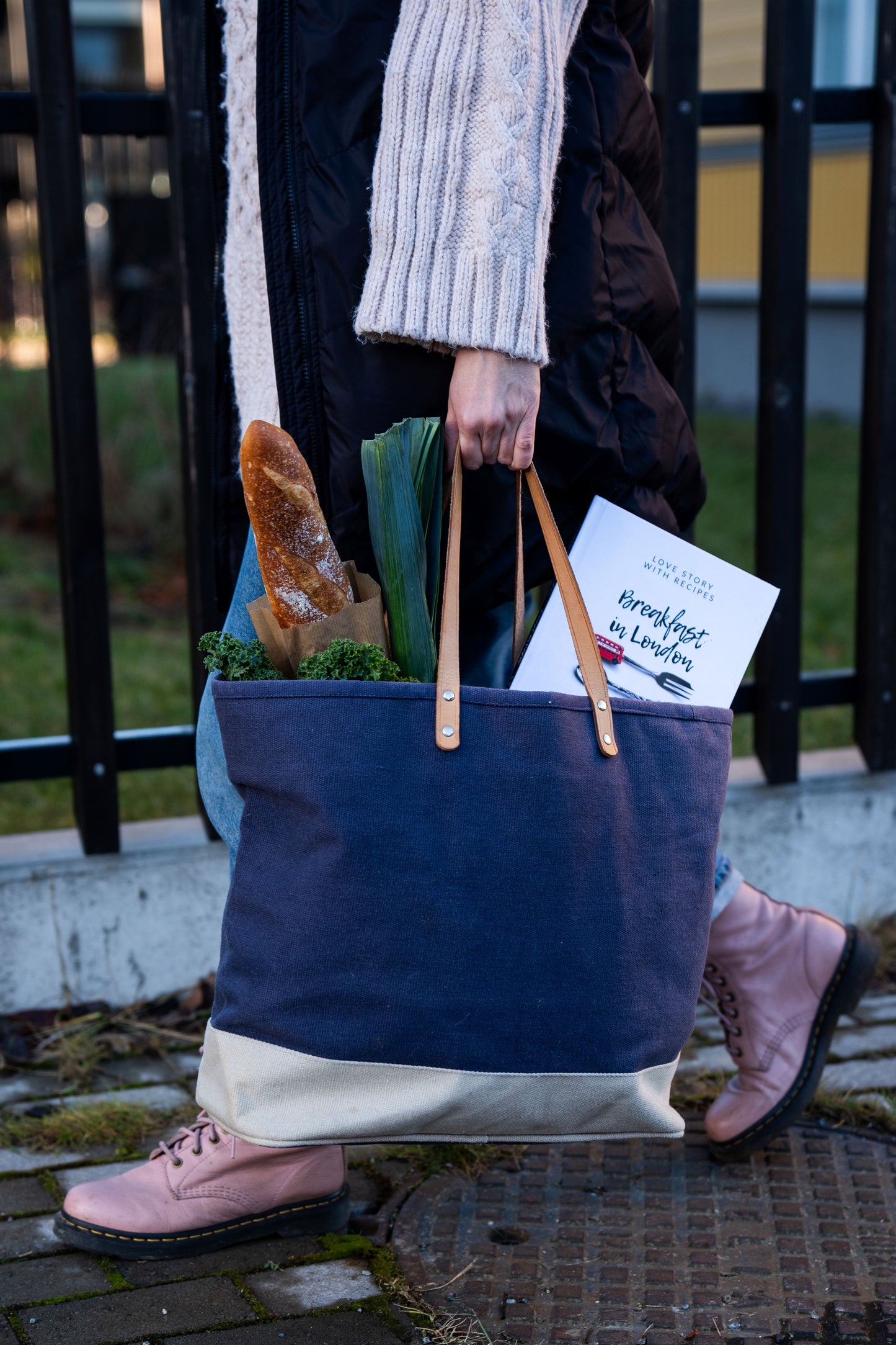 NEW! E-book: "Breakfast in London - Dinner in Paris"